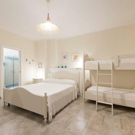 Casa Vacanze Poseidone Lido Conchiglia Esterno foto